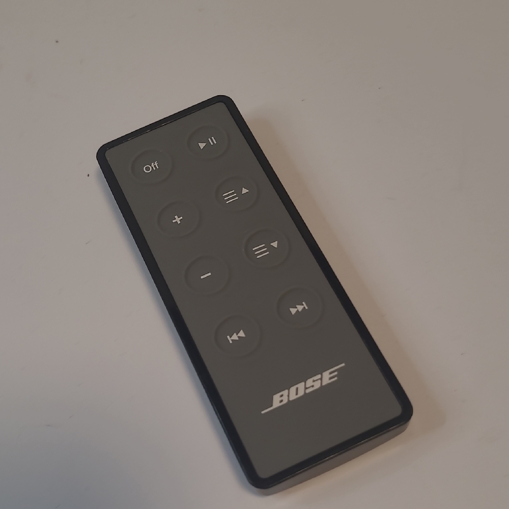 Bose Silver and Black Portable Speaker Vintage - Picture 3 of 3